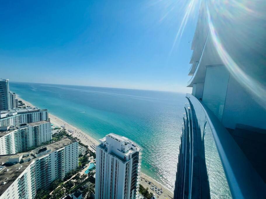 Stay At The Top With Amazing Views By Rent4Us Холивуд Екстериор снимка
