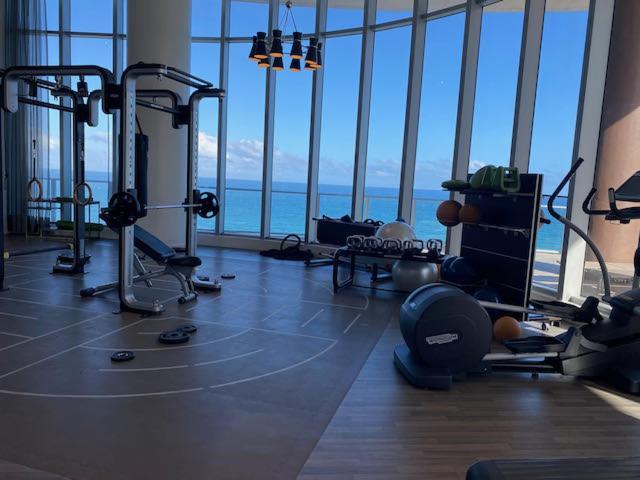 Stay At The Top With Amazing Views By Rent4Us Холивуд Екстериор снимка