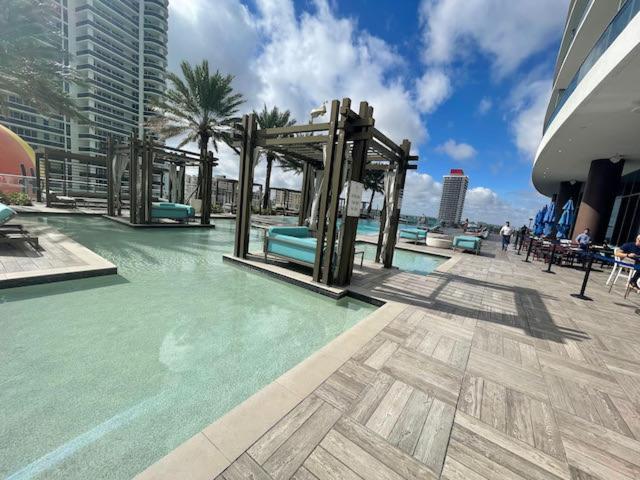 Stay At The Top With Amazing Views By Rent4Us Холивуд Екстериор снимка