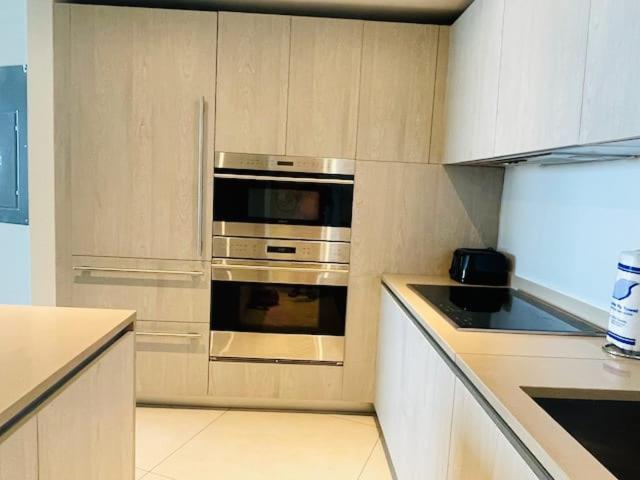 Stay At The Top With Amazing Views By Rent4Us Холивуд Екстериор снимка